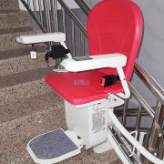 國內(nèi)座椅電梯的優(yōu)點